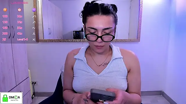 Snapshot of EricaVanderhill chatting on 05-31-26, 11:17 EricaVanderhill online show from 05-31-26, 11:17