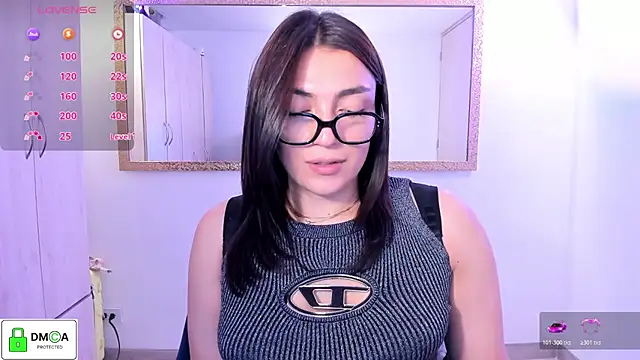Snapshot of EricaVanderhill chatting on 07-15-26, 07:19 EricaVanderhill online show from 07-15-26, 07:19