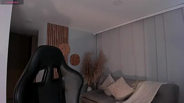 AnnieHallX online show from 03-22-25, 12:49