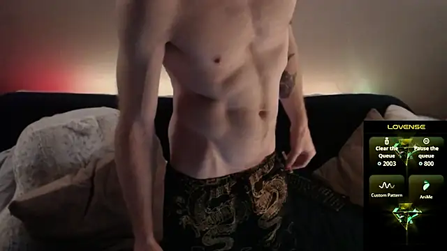 MaxRouger online show from 12-15-25, 06:28