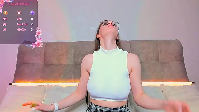 AriellaTesk online show from 10-17-25, 03:10