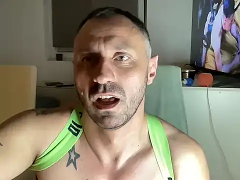 Snapshot of alekandrobg chatting on 09-26-25, 10:03 alekandrobg online show from 09-26-25, 10:03