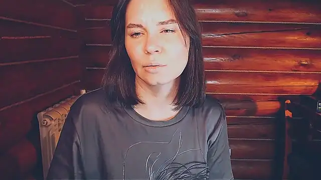 Snapshot of Platina_Fox chatting on 11-18-25, 02:17 Platina Fox online show from 11-18-25, 02:17