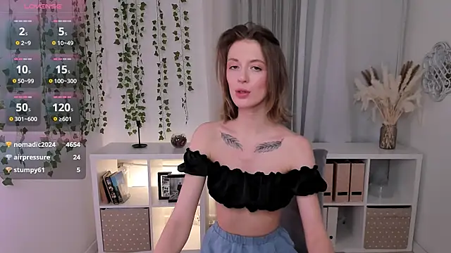 Snapshot of Salme_Sweet chatting on 02-13-25, 02:01 Salme Sweet online show from 02-13-25, 02:01