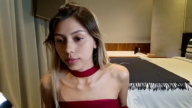 Snapshot of Sensualtease chatting on 12-22-24, 02:17 Sensualtease online show from 12-22-24, 02:17