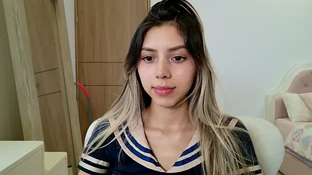 Snapshot of Sensualtease chatting on 02-02-25, 01:12 Sensualtease online show from 02-02-25, 01:12