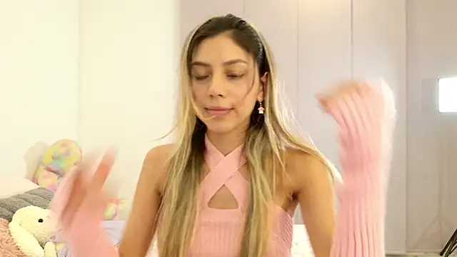 Snapshot of Sensualtease chatting on 02-09-25, 02:17 Sensualtease online show from 02-09-25, 02:17