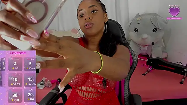 Snapshot of HollyJorda chatting on 02-14-25, 02:44 HollyJorda online show from 02-14-25, 02:44