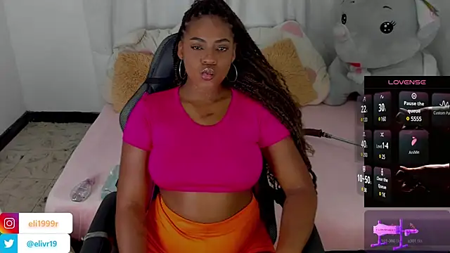 Snapshot of HollyJorda chatting on 03-11-25, 07:25 HollyJorda online show from 03-11-25, 07:25