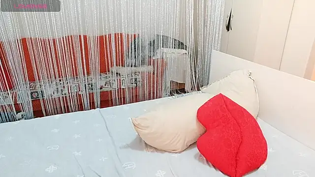 Snapshot of MissValday chatting on 02-28-25, 12:09 MissValday online show from 02-28-25, 12:09