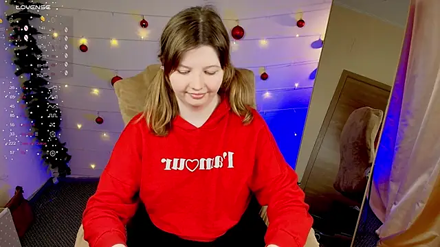 Snapshot of Vivian_cutie chatting on 12-26-24, 08:00 Vivian cutie online show from 12-26-24, 08:00