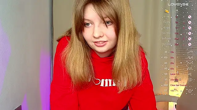 Snapshot of Vivian_cutie chatting on 03-09-25, 04:55 Vivian cutie online show from 03-09-25, 04:55