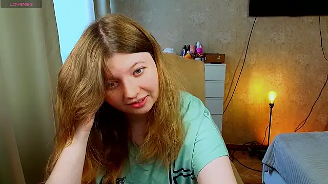 Snapshot of Vivian_cutie chatting on 09-13-25, 10:37 Vivian cutie online show from 09-13-25, 10:37