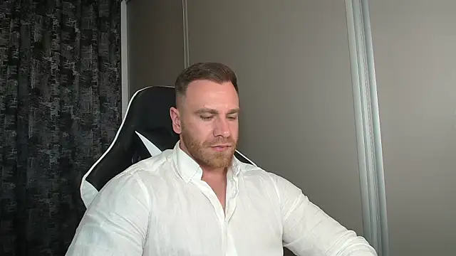 Snapshot of Thori92 chatting on 06-05-26, 06:02 Thori92 online show from 06-05-26, 06:02