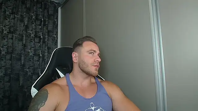 Snapshot of Thori92 chatting on 07-07-26, 05:17 Thori92 online show from 07-07-26, 05:17