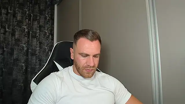 Snapshot of Thori92 chatting on 07-16-26, 06:36 Thori92 online show from 07-16-26, 06:36