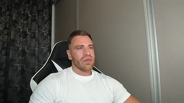 Snapshot of Thori92 chatting on 07-18-26, 07:50 Thori92 online show from 07-18-26, 07:50