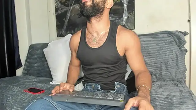 sweatyhairypig23 online show from 10-05-25, 06:12