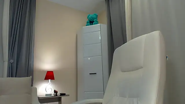 Snapshot of Tremendous_blondie chatting on 03-16-25, 08:21 Tremendous blondie online show from 03-16-25, 08:21