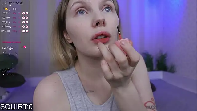 Snapshot of _aleksa_ chatting on 12-03-25, 11:41 aleksa online show from 12-03-25, 11:41