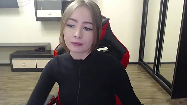 Snapshot of Laralianna chatting on 01-04-25, 05:58 Laralianna online show from 01-04-25, 05:58