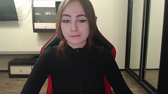 Snapshot of Laralianna chatting on 01-10-25, 11:08 Laralianna online show from 01-10-25, 11:08