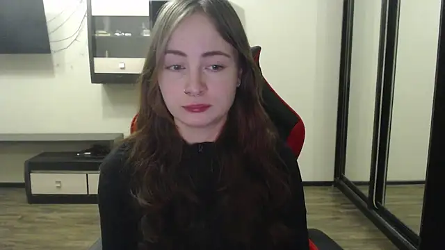 Snapshot of Laralianna chatting on 02-06-25, 09:06 Laralianna online show from 02-06-25, 09:06