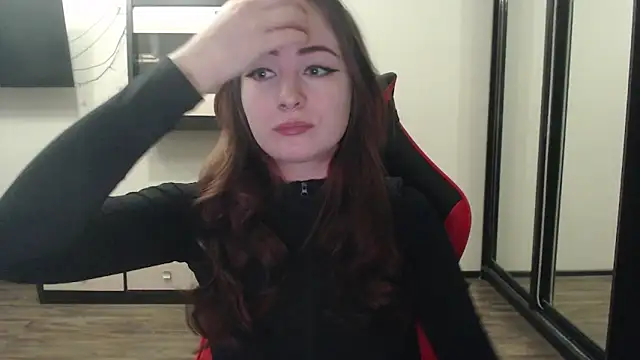 Snapshot of Laralianna chatting on 02-09-25, 12:08 Laralianna online show from 02-09-25, 12:08