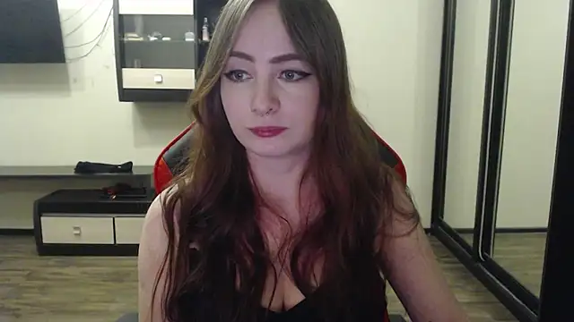 Snapshot of Laralianna chatting on 02-17-25, 09:52 Laralianna online show from 02-17-25, 09:52