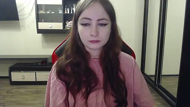 Snapshot of Laralianna chatting on 02-22-25, 04:51 Laralianna online show from 02-22-25, 04:51