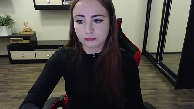 Snapshot of Laralianna chatting on 09-14-25, 01:54 Laralianna online show from 09-14-25, 01:54