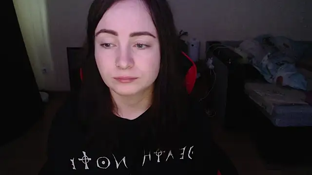 Laralianna online show from 12-18-25, 10:43