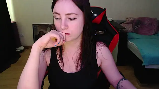 Laralianna online show from 04-17-26, 10:29