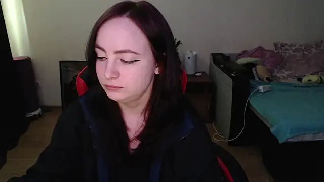 Laralianna online show from 04-27-26, 10:46