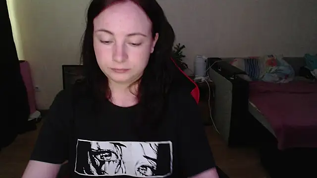 Snapshot of Laralianna chatting on 06-26-26, 01:37 Laralianna online show from 06-26-26, 01:37