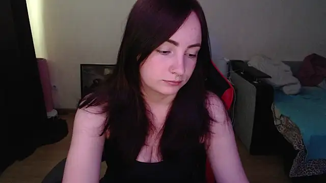 Snapshot of Laralianna chatting on 06-29-26, 07:58 Laralianna online show from 06-29-26, 07:58