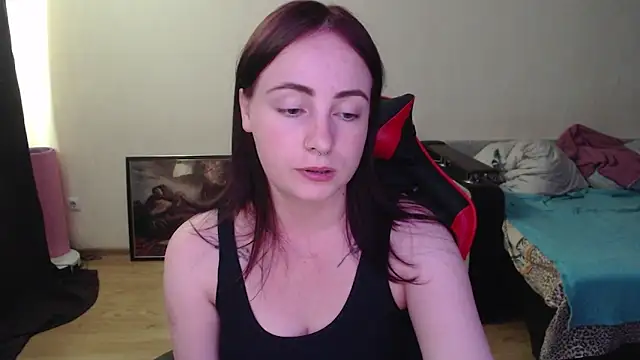 Snapshot of Laralianna chatting on 06-29-26, 12:27 Laralianna online show from 06-29-26, 12:27
