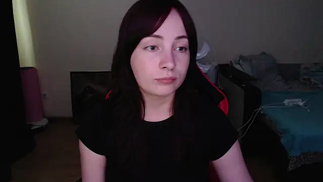 Snapshot of Laralianna chatting on 07-02-26, 12:33 Laralianna online show from 07-02-26, 12:33