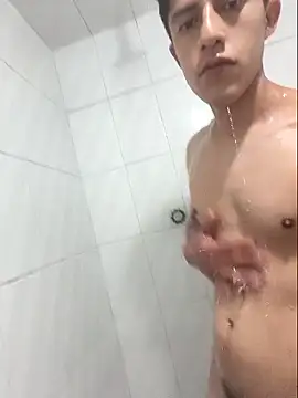 KevinCrz online show from 10-23-25, 06:13