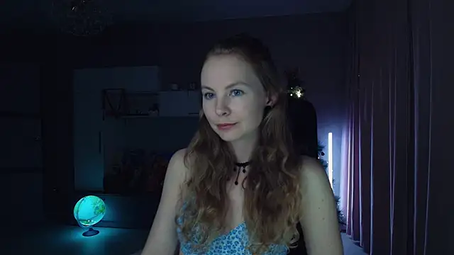 Cuddle Cat online show from 12-17-25, 01:50