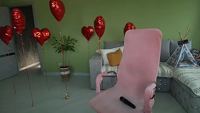 Cuddle Cat online show from 06-01-26, 05:31