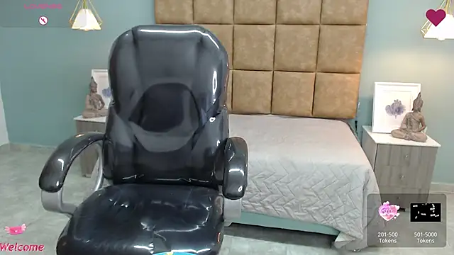 Snapshot of Barbiegomez chatting on 12-14-24, 04:12 Barbiegomez online show from 12-14-24, 04:12