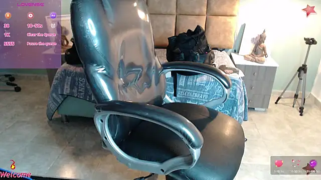 Snapshot of Barbiegomez chatting on 02-05-25, 10:41 Barbiegomez online show from 02-05-25, 10:41