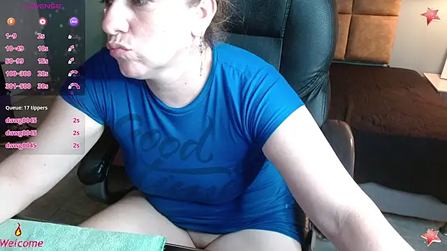 Snapshot of Barbiegomez chatting on 03-11-25, 06:21 Barbiegomez online show from 03-11-25, 06:21