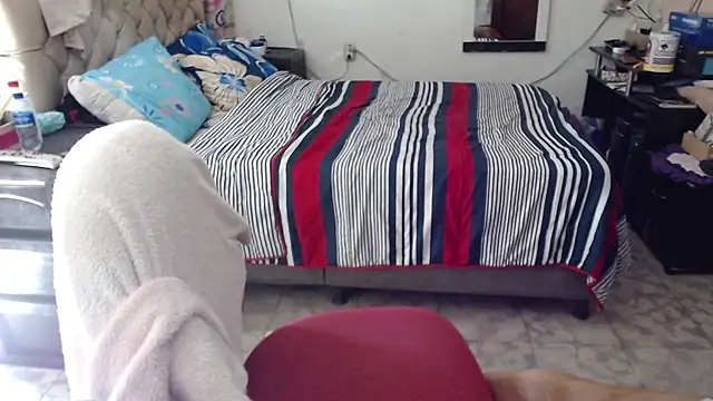 Snapshot of Barbiegomez chatting on 01-05-26, 06:33 Barbiegomez online show from 01-05-26, 06:33