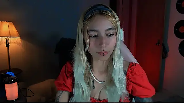 Saucy Jenn online show from 12-29-24, 09:52