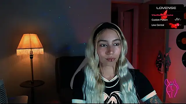 Saucy Jenn online show from 01-10-25, 02:25