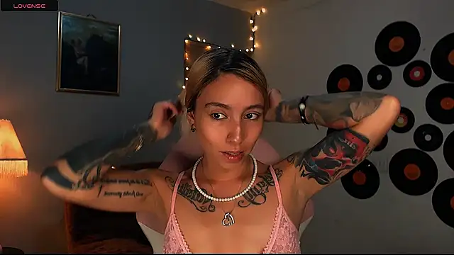 Saucy Jenn online show from 03-02-25, 01:26