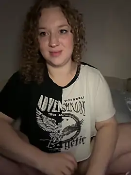 EmmieRae online show from 09-10-25, 04:01