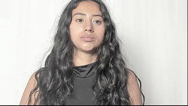 Valentinne z online show from 01-13-25, 08:37